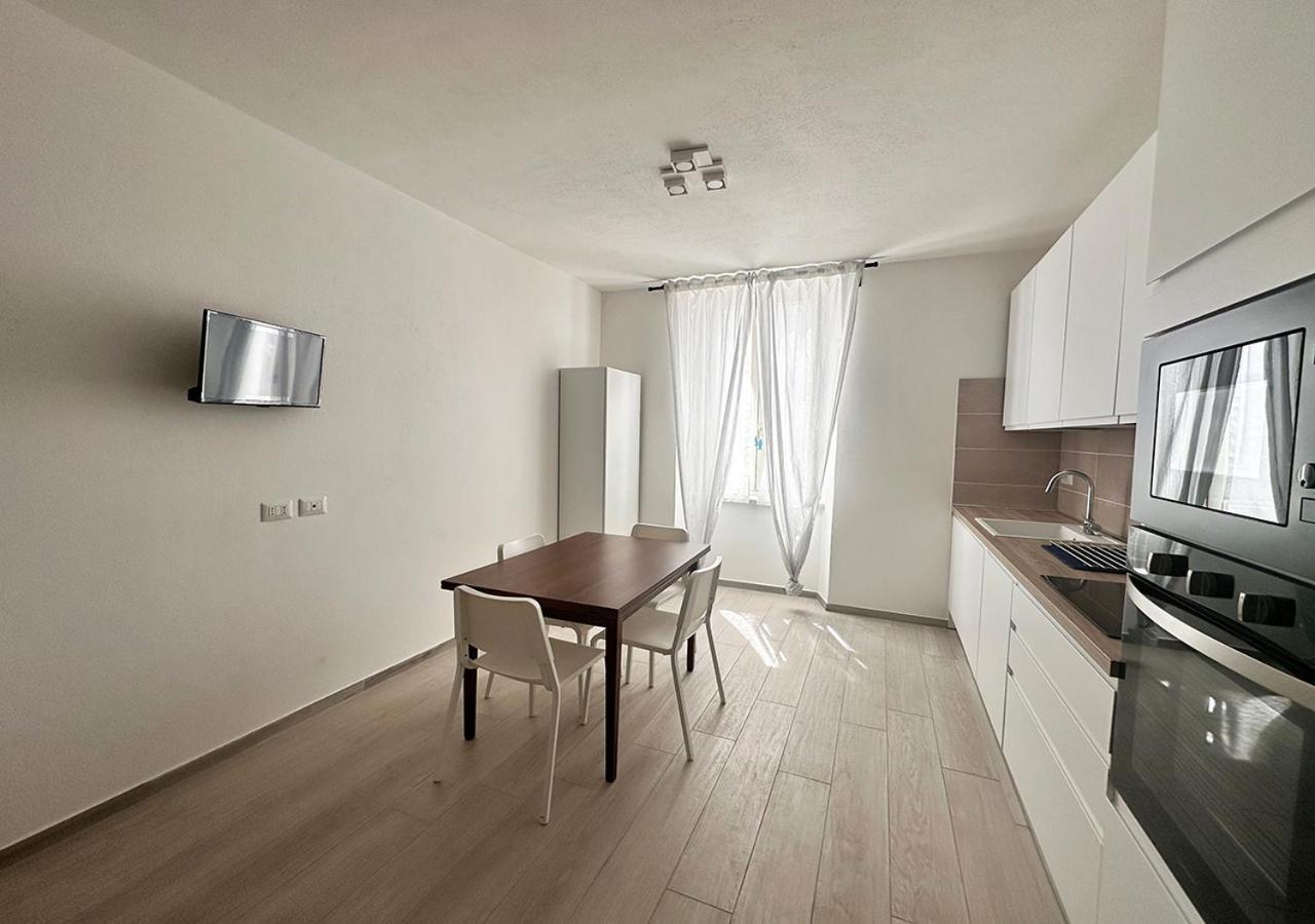 Murphy Holiday Homes - Residenza Due Strade La Maddalena  Bagian luar foto