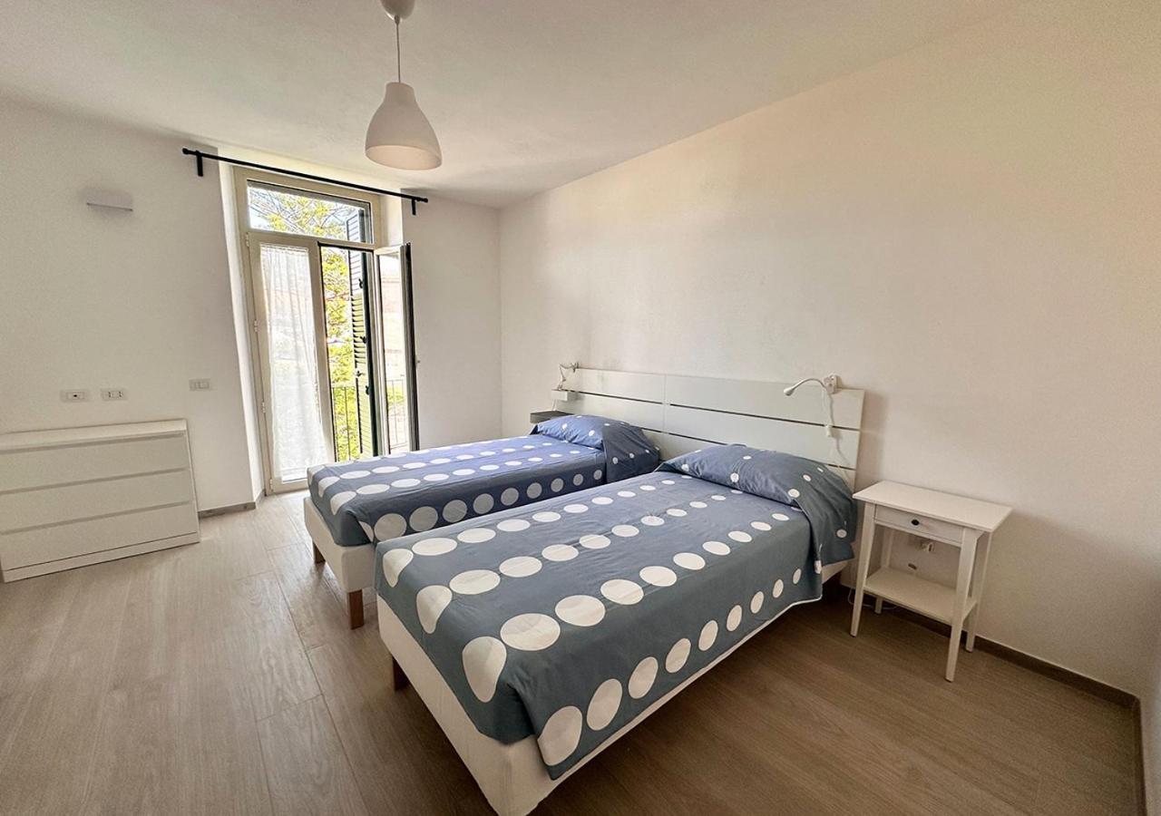 Murphy Holiday Homes - Residenza Due Strade La Maddalena  Bagian luar foto